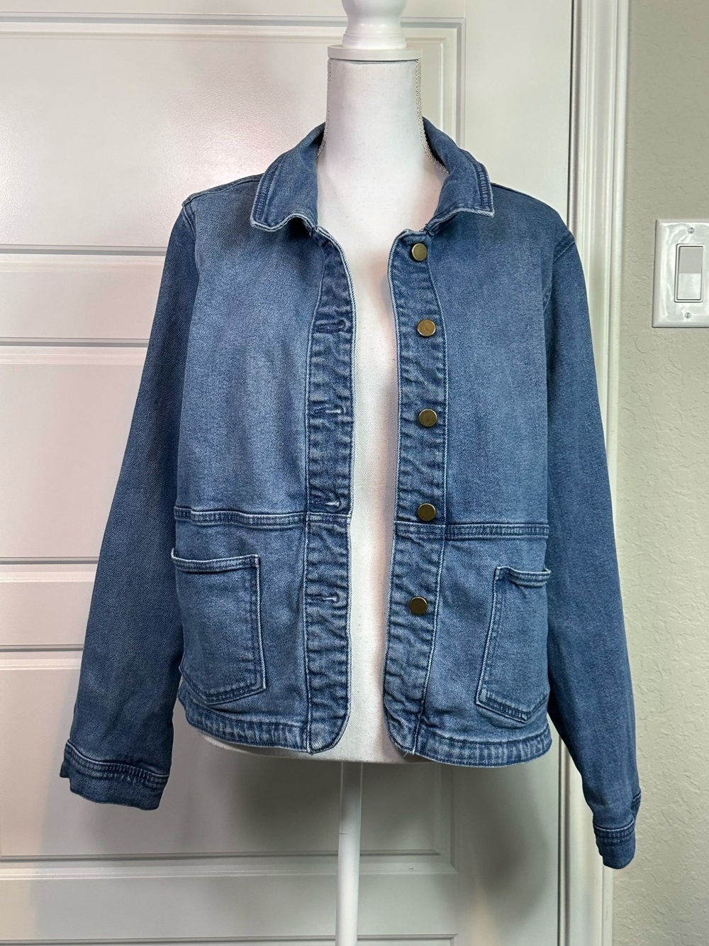 Universal Thread Blue Denim Jean Jacket